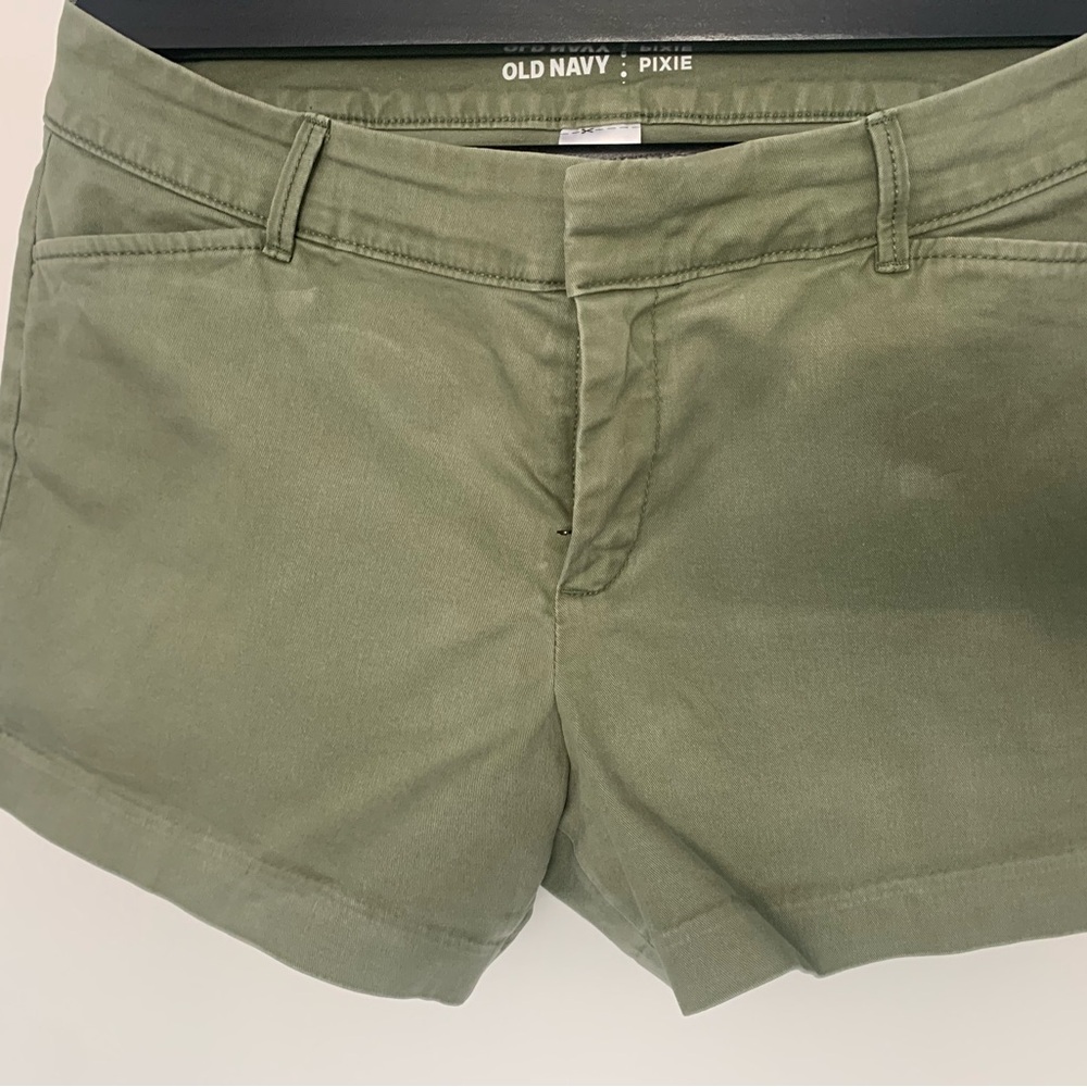 Old Navy Green Bermuda Shorts Classic Cotton Style